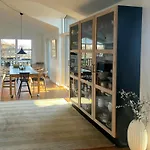 Nyaraló Architect-designed House With Private