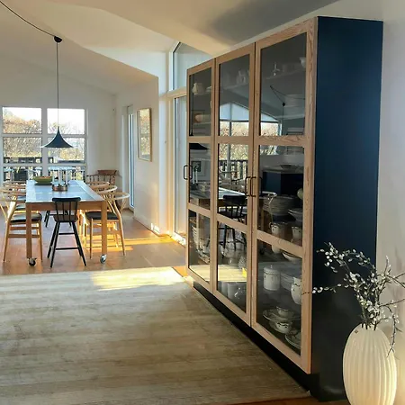 Feriehus Architect-designed House With Private