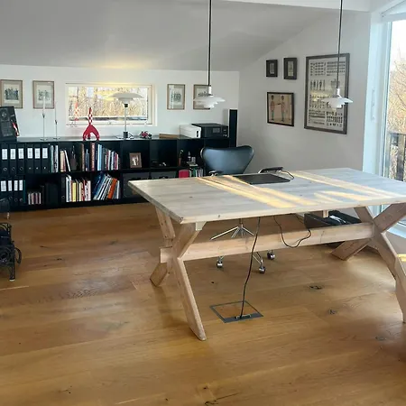 Architect-designed House With Private Dom wakacyjny