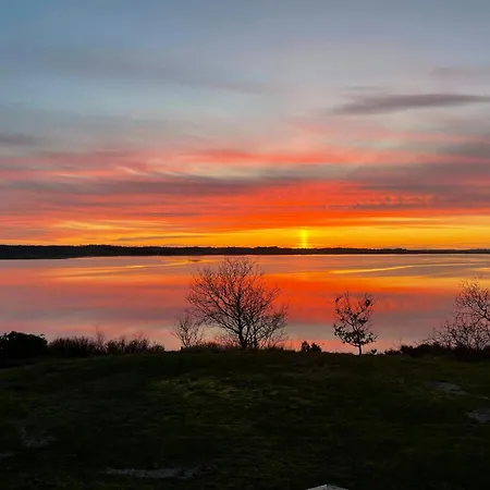 Dom wakacyjny Architect-designed House With Private