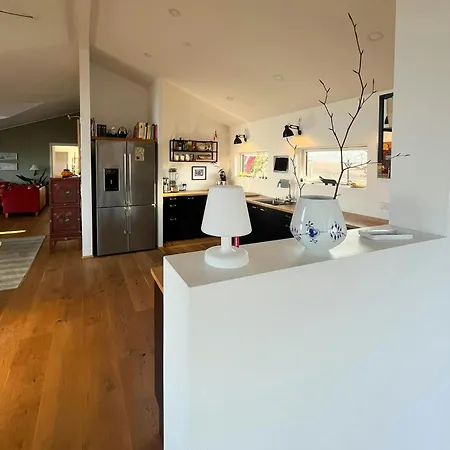 Feriehus Architect-designed House With Private