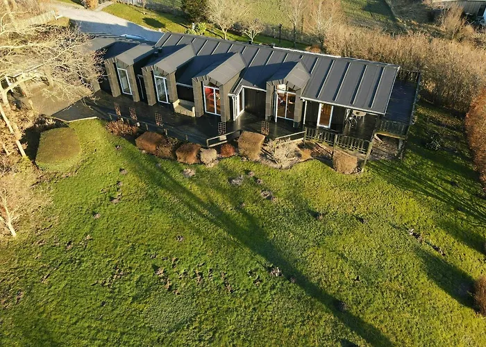 Architect-designed House With Private *